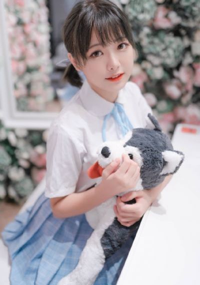 公交车挺进女学生_高清高清迅雷在线观看