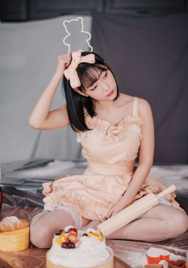 紧身贴衣裙教师波多野结衣_4K高清视频播放