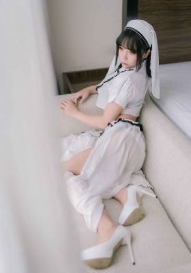 白嫩丰满白屁股βbbb_720高清在线